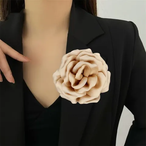 Elegant 3D Satin Fabric Rose Brooch For Women Handmade Floral Pin For Suit Dress Wedding Party Apparel Decorative Jewelry