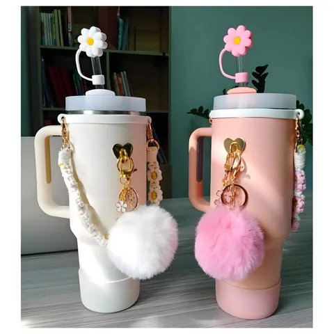 Set Accessori per Bicchiere di Lusso Con Cinturino Intrecciato Stivale in Silicone Copertura per Cannuccia Ciondolo a Margherita Pompon Ciondolo Alfabeto