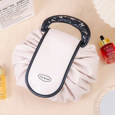 Borsa da Trucco Pigra a Coulisse Grande Capacità in Pelle PU Organizzatore di Cosmetici da Viaggio Portatile Design Pieghettato Custodia per Articoli da Toeletta per Donna