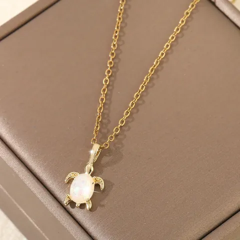 Elegant Gold Plated Copper White Opal Sea Turtle Pendant Necklace For Women Ocean Style Beach Jewelry Sea Animal Charm Gift