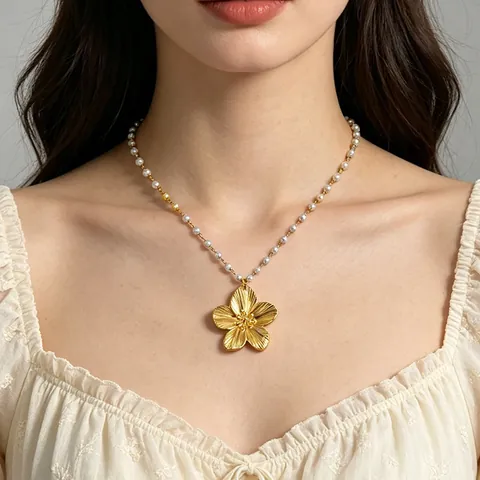 Set di Collana e Orecchini a Fiore in Acciaio Inossidabile Vintage Placcato Oro 18K Eleganti Gioielli Floreali con Perle Artificiali