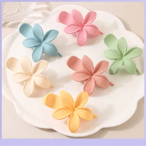 Flower Hair Claw Clip Matte Plastic Frangipani Large Shark Hairpin For Women Elegant Headwear Accessories