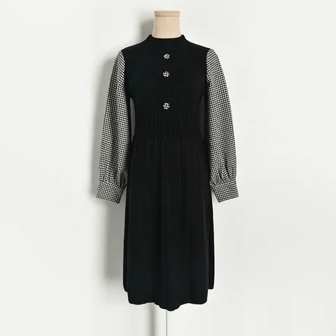 Robe Midi en Tricot Élégante pour Femmes Avec Manches Patchwork Pied-de-Poule Et Boutons Décoratifs Coupe Slim Manches Longues Automne
