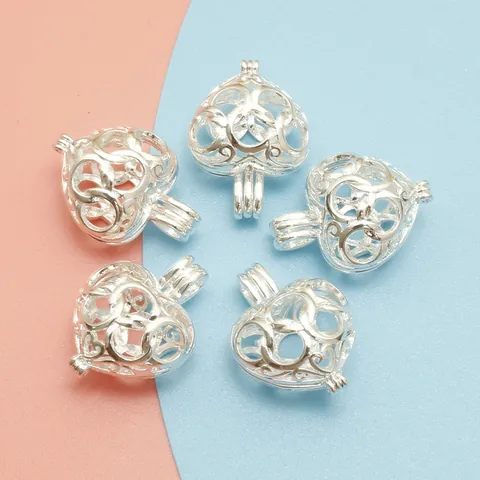 Ciondolo a Gabbia a Cuore Traforato in Rame Accessorio per Gioielli Fai da Te Placcato Argento Apribile per Collana