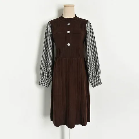 Robe Midi en Tricot Élégante pour Femmes Avec Manches Patchwork Pied-de-Poule Et Boutons Décoratifs Coupe Slim Manches Longues Automne