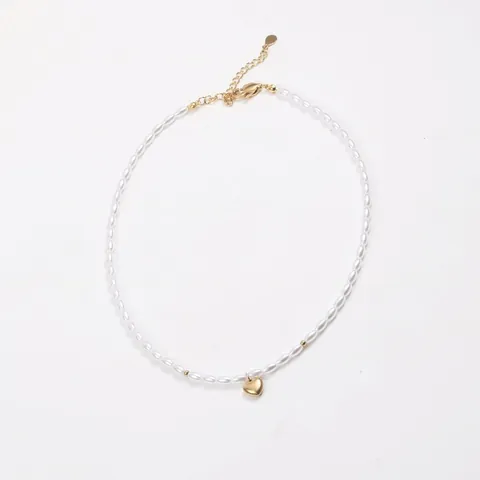 Collana Minimalista con Ciondolo a Cuore in Acciaio Inossidabile Placcato Oro 18K per Donna Elegante Gioiello in Perle Artificiali e Zirconia