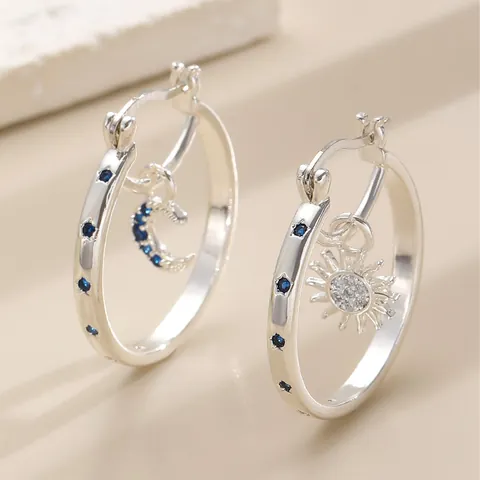 Boucles d'Oreilles Créoles Asymétriques Soleil Lune pour Femmes Cuivre Zirconia Double Couche Bijoux de Mode Céleste