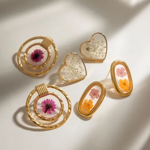 18K Gold Plated Stainless Steel Real Dried Flower Stud Earrings Geometric Heart Oval Round Resin Earrings For Women Gift
