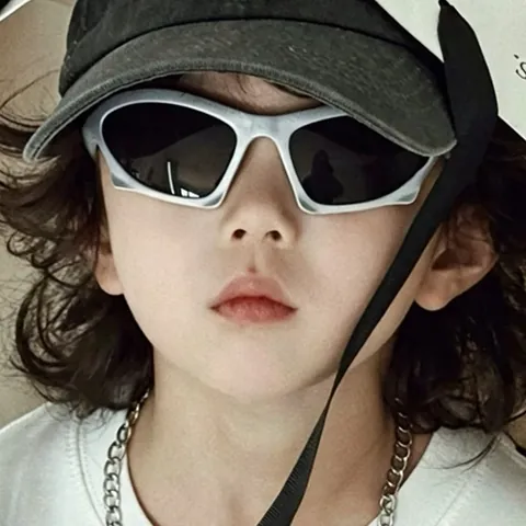 Occhiali Da Sole Per Bambini Montatura PC Protezione UV400 Stile Futurista Y2K Sport Ovali Geometrici Moda Ragazzi Ragazze