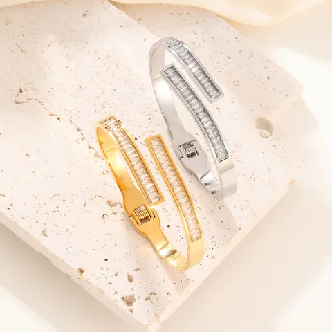 Lussuoso Braccialetto Rigido in Acciaio Inossidabile Con Fila di Zirconia Per Donna Oro Argento Placcato Geometrico Bracciale a Cerniera Elegante Gioielli Feste