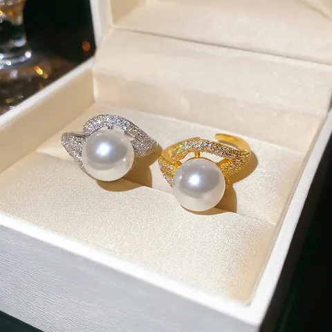 Luxury 18K Gold Plated Zirconia Artificial Pearl Ring Elegant Banquet Fine Jewelry Copper Finger Ring Gift For Women