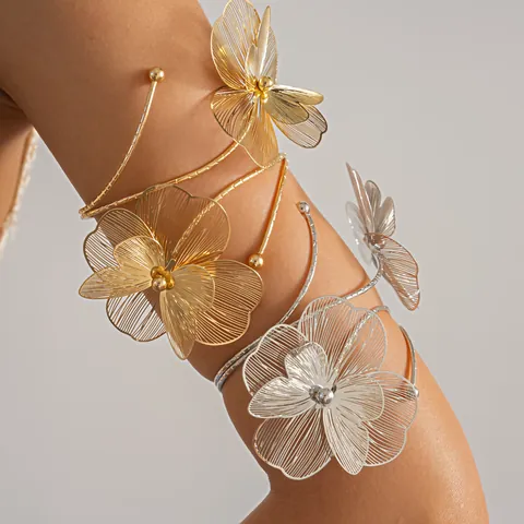 European American Style Hollow Flower Opening Arm Cuff For Women Gold Silver Metal Filigree Adjustable Bracelet Jewelry