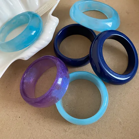 European American Resin Geometric Bangle For Women Irregular Thick Round Bracelet Marbled Blue Purple Glitter Fashion Jewelry