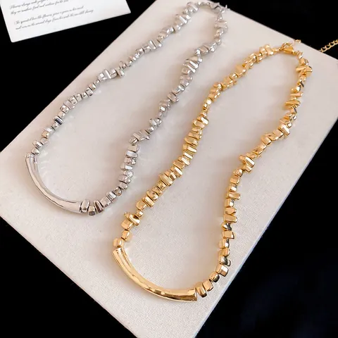 Irregular Geometric Triangle Metal Bead Necklace Alloy Plated Curved Tube Clavicle Chain Minimalist Statement Jewelry For Women