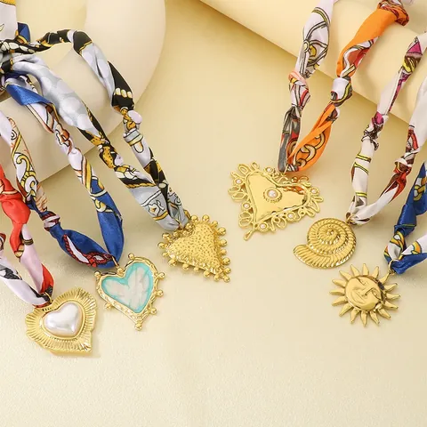Vintage Stainless Steel Scarf Necklace For Women With Heart Sun Shell Pendants Satin Printed Necktie Choker Boho Jewelry Gift