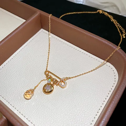 Vintage 24K Vergulde Kalebas Veiligheidsspeld Hanger Ketting Voor Vrouwen Luxe Paleisstijl Zirconia Ster Waterdruppel Sleutelbeenketing Sieraden