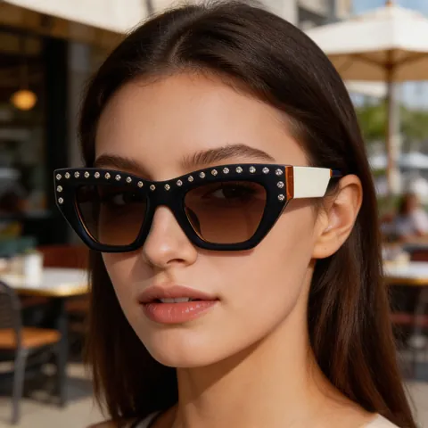 Occhiali Da Sole Occhio Di Gatto Da Donna Strass Montatura PC Aste In Metallo Protezione UV400 Moda Lusso Tendenza Vintage