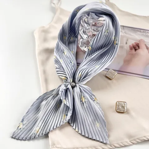 French Vintage Floral Print Pleated Satin Scarf For Women Decorative Neck Scarf With Magnetic Buckle Elegant Fashion Shawl