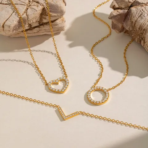 Collana In Acciaio Inossidabile Placcata Oro 18K Strass Cuore Forma V Tondo Pendente Chic Minimalista Per Donna