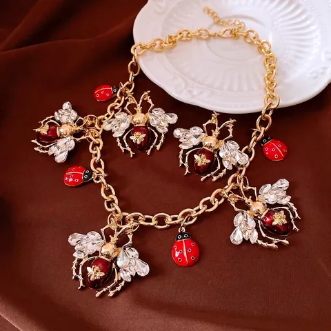 Vintage Insect Jewelry Set Alloy Rhinestone Enamel Bee Ladybug Pendant Necklace Stud Earrings Retro Luxury Women Jewelry