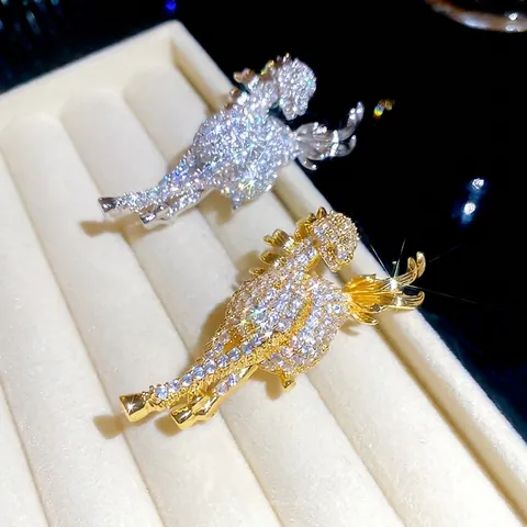 14k Gold Plated Copper Horse Brooch With Sparkling Rhinestones Elegant Animal Lapel Pin For Women Fashion Business Suit Accessory