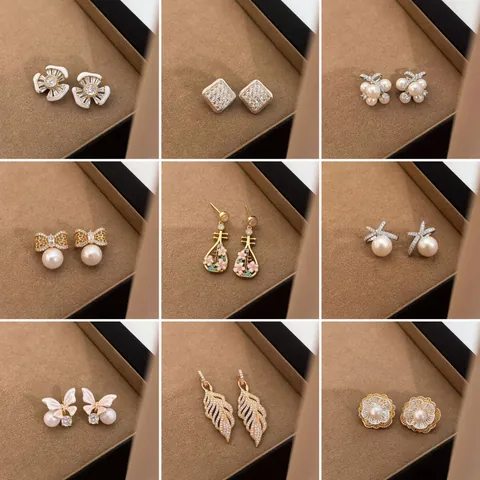 Leichter Luxus Künstliche Perlen Ohrstecker Kollektion Für Damen Legierung Strass Schleife Blume Schmetterling Mode Schmuck Zubehör
