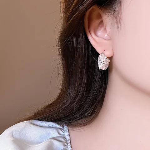 Korean Style Silver Color Flower Basket Ear Cuffs For Women Exquisite Rhinestone Artificial Pearl Floral Stud Earrings Jewelry