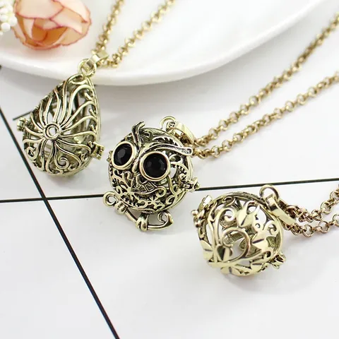 Collana con Pendente Medaglione Cavo in Bronzo Antico Vintage per Donna Diffusore di Oli Essenziali in Rame Filigrana Gioielli