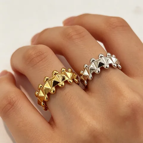 Rivet Offener Ring Edelstahl Geometrische Pyramide Verstellbar Punk Rock Stil Schmuck Unisex