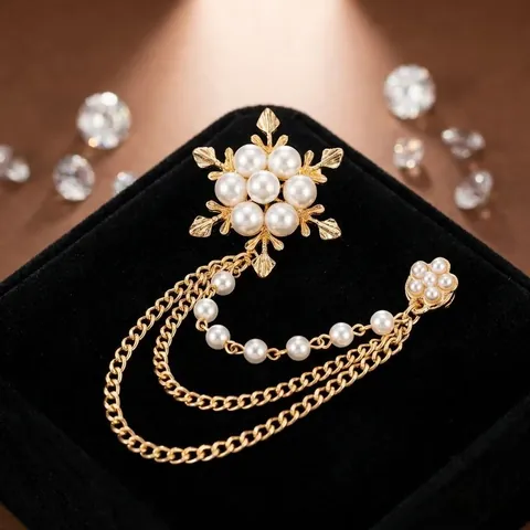 Elegante Spilla a Fiocco di Neve in Lega Dorata con Perle Artificiali e Nappina per Donna Spilla di Lusso per Abito e Maglione