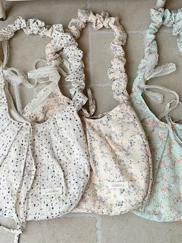 Floral Print Hobo Bag With Ruffled Shoulder Strap Lace Bow Sweet Cottagecore Fabric Underarm Bag For Women