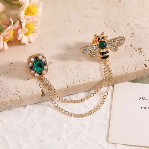Spilla a Catena con Ape in Lega Placcata Oro Vintage con Pietre Gemme Sintetiche Verde Smeraldo Perla Artificial Strass Nappa per Accessori Abito Donna