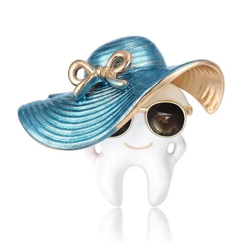 Kreative Legierung Zahn Brosche Cartoon Niedlich Personalisierte Zahn Pin Mit Sonnenhut Und Sonnenbrille Emaille Revers Pin Anzug Zubehör