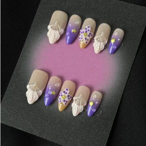 Faux Ongles Press On Fleurs 3D Dégradé Français Amande Résine Artificielle Manucure Élégante Fleurs Mauves Pour Femmes