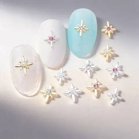 Ciondoli Per Unghie Forma Croce Stellata Lega Con Rhinestone E Künstliche Perle Oro Argento Decorazione Manicure DIY Accessori