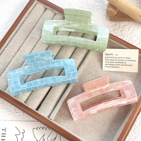 Damen Rechteckige PVC Haarkralle Irisierende Bunte Gittermuster Geometrische Hai Haarschmuck Für Das Tägliche Styling