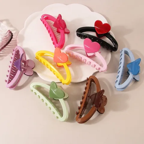 Korean Style Sweet Heart Hair Claw Clip Large Matte Painted Shark Clip For Women Girls Daily Hair Styling Accessories
