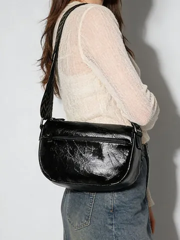 Bolso Bandolera de Cuero Genuino para Mujer con Textura Arrugada Bolso Dumpling con Correa Tejida Ancha Geométrica Negro Brillante