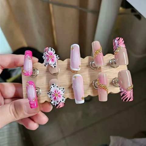Almond Press On Nails Rosa Farbverlauf Zebramuster 3D Blumen Strass Lange Französische Elegante Maniküre Für Frauen