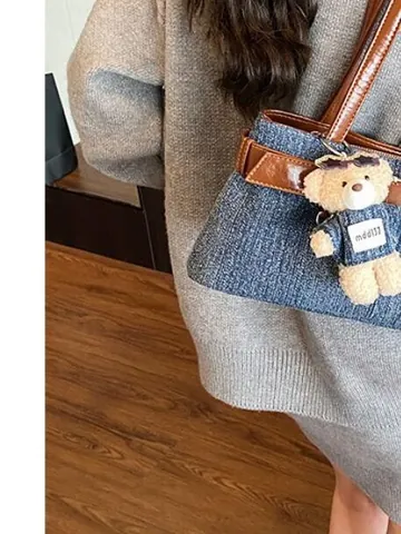 Κορεατική Τσάντα Μασχάλης Patchwork Denim Με PU Δερμάτινη Διακόσμηση Κρεμαστό Αρκουδάκι Ρετρό Απλή Τσάντα Ώμου για Γυναίκες