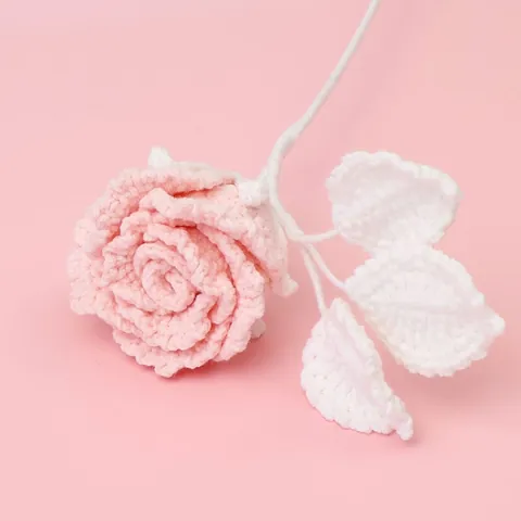 Tige de Rose Tricotée au Crochet Faite Main en Fil Bouquet de Fleurs Artificielles Éternelles pour Saint Valentin Maison Mariage Décor