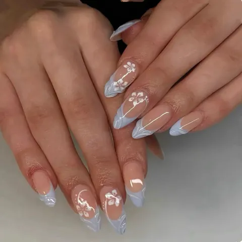 Unghie Finte Press On Punte Blu Francesi Forma Mandorla Base Rosa Nude Rilievo 3D Fiori Bianchi Eleganti Unghie Lunghe