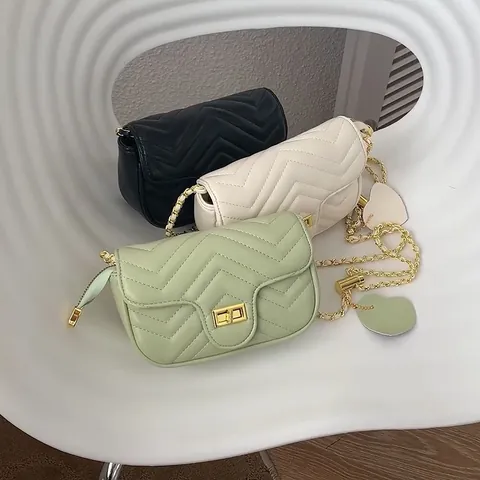 Women Fashion Chevron Quilted PU Leather Crossbody Bag Small Square Shoulder Bag With Golden Chain Strap And Heart Pendant