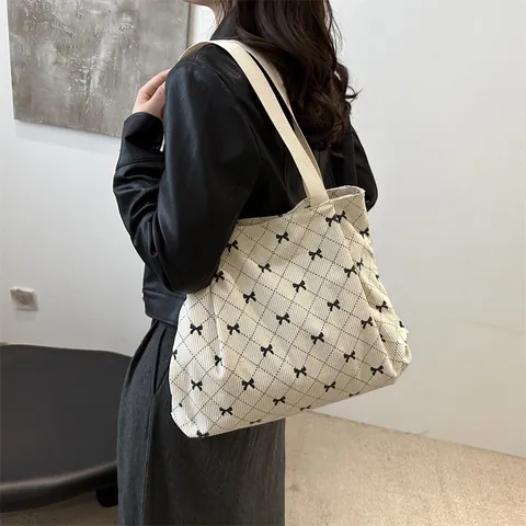 Borsa Tote in Velluto a Coste Grande Capacità Stampa Fragola Fiocco Trapuntata Borsa a Tracolla Per Donna Studenti Scuola Quotidiana