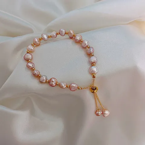 Barock-Süßwasserperlenarmband Mit Verstellbarem Kordelzug Metallakzenten Elegantes Perlenjuweliergeschäft Für Frauen