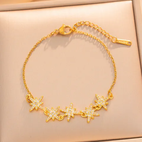 Elegant Titanium Steel North Star Bracelet For Women Micro-set Rhinestone Eight-pointed Star Adjustable Chain Fashion Jewelry