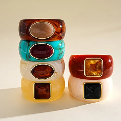 Vintage Acrylic Gradient Geometric Bangle Bracelet Women Fashion Resin Alloy Gold Frame Thick Cuff Bracelet Jewelry