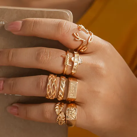 9Pcs Vintage Gold Alloy Ring Set For Women Retro Leaf Antler Braided Geometric Finger Rings Fashion Jewelry Gift