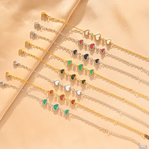 Bracelet Pendentif Cœur en Acier Titane pour Femmes Plaqué Or Argent Élégant Incrusté de Strass Bijoux de Mode Accessoire de Poignet