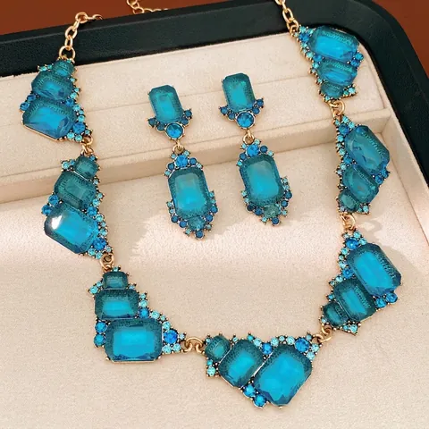 Vintage Legierung Strass Geometrischer Quadratischer Schmuck Für Damen Vergoldete Ästhetische Halskette Und Ohrhänger